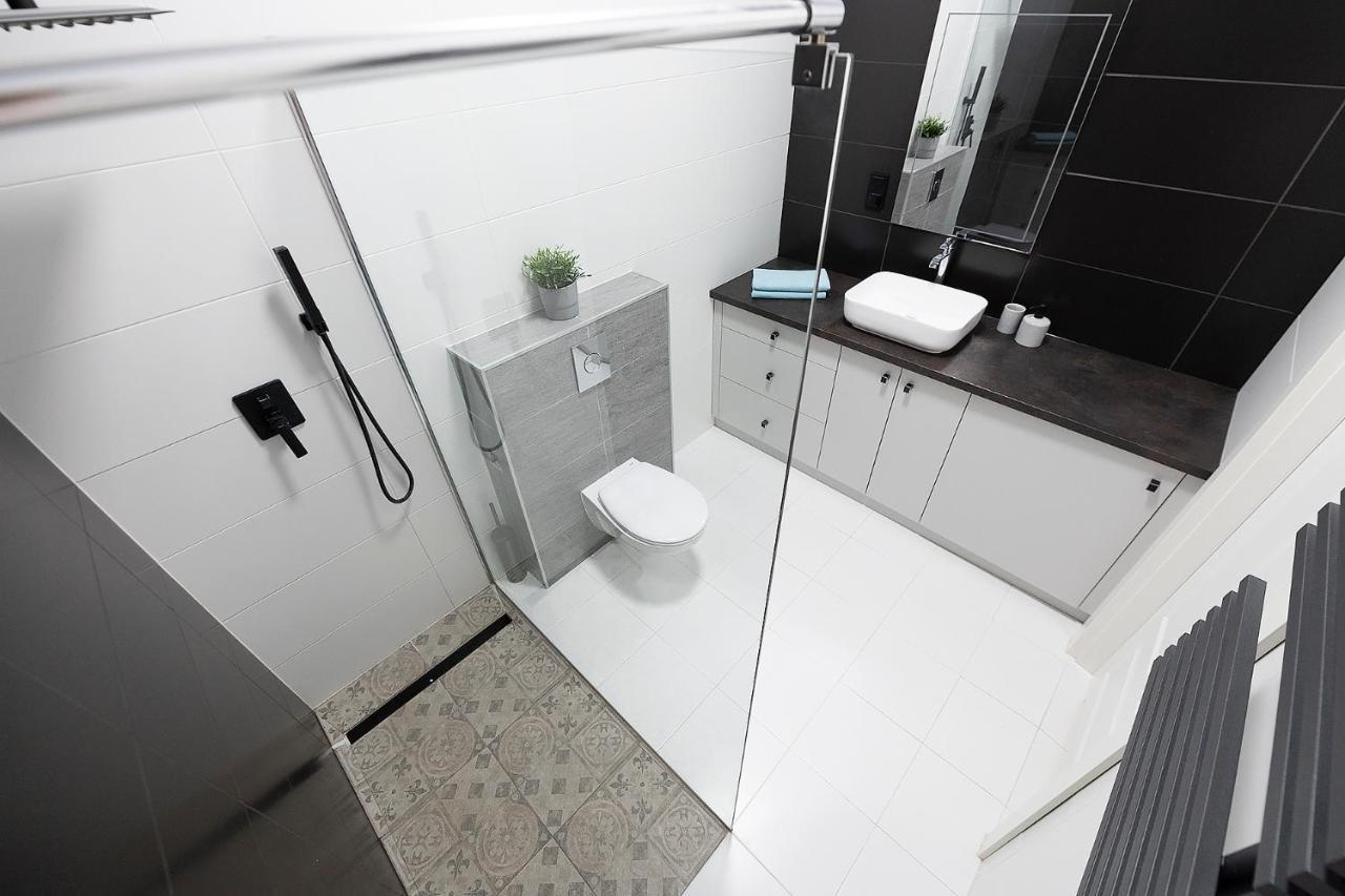 Red Brick Apartment Centrum Lodz  Ngoại thất bức ảnh